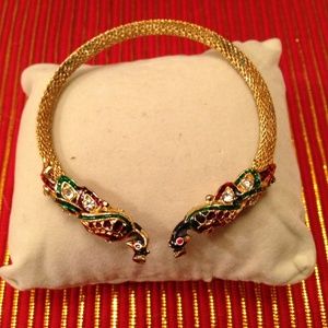 Colored stone bracelet